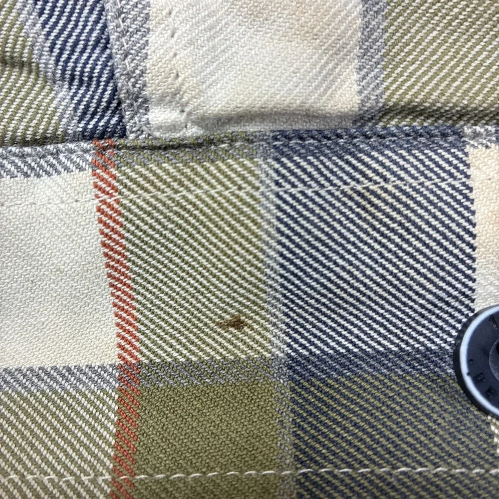 LL Bean Insulated Button Up Shirt Jacket Quilt Lined Plaid With Stains